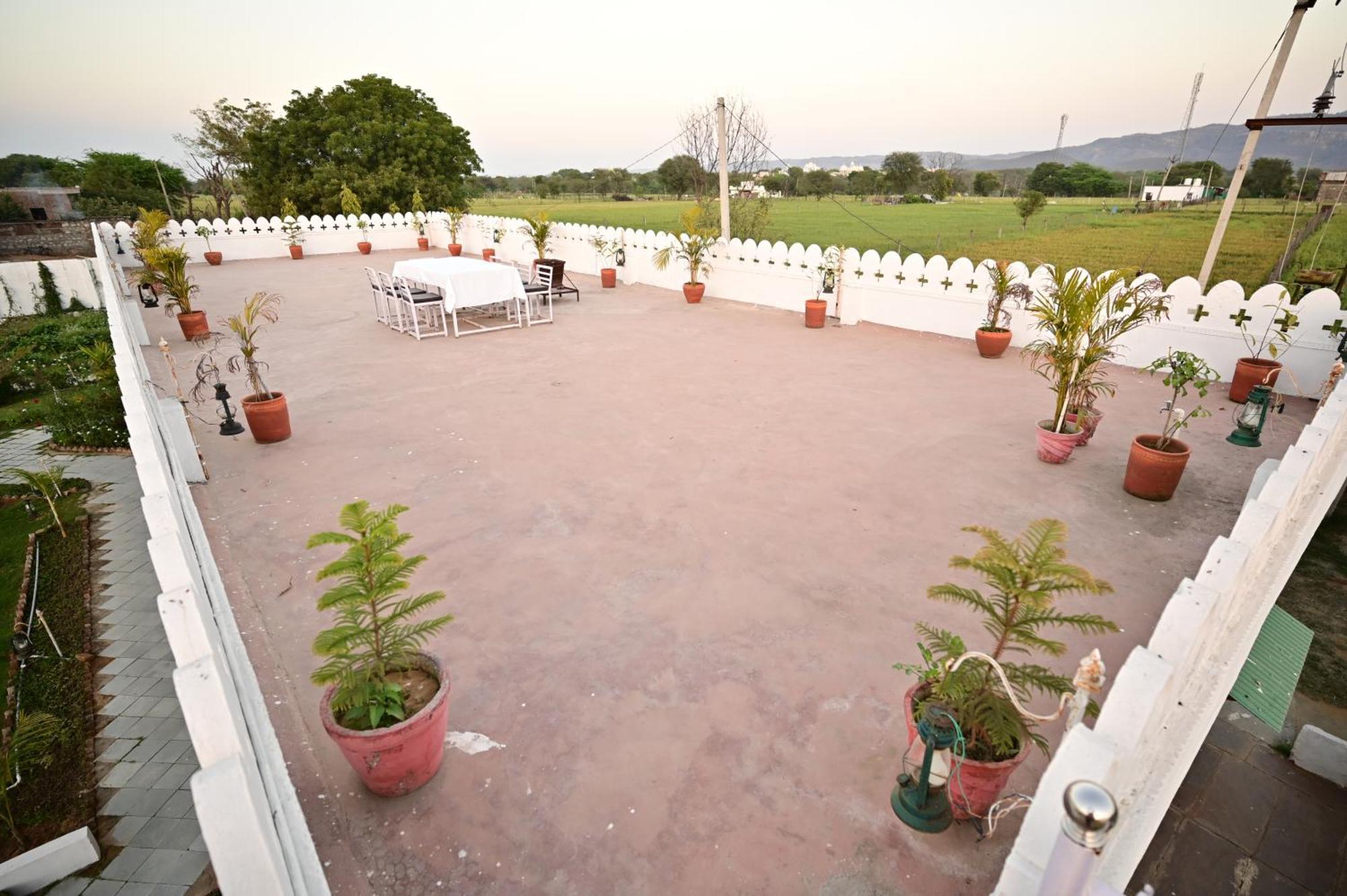 The Castle Crown - Hem Vilas Resort Ranthambhore Sawai Madhopur Bagian luar foto