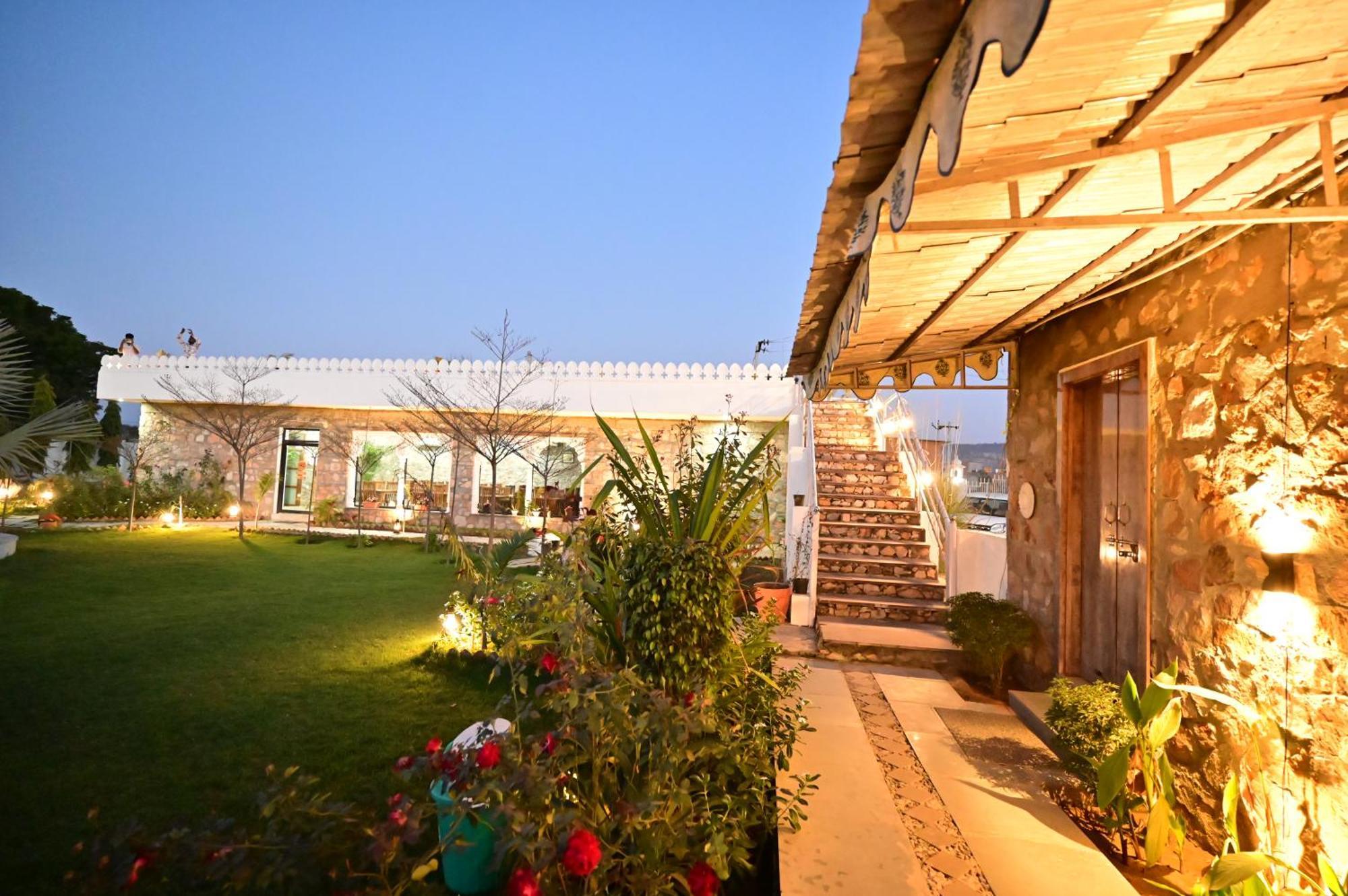 The Castle Crown - Hem Vilas Resort Ranthambhore Sawai Madhopur Bagian luar foto