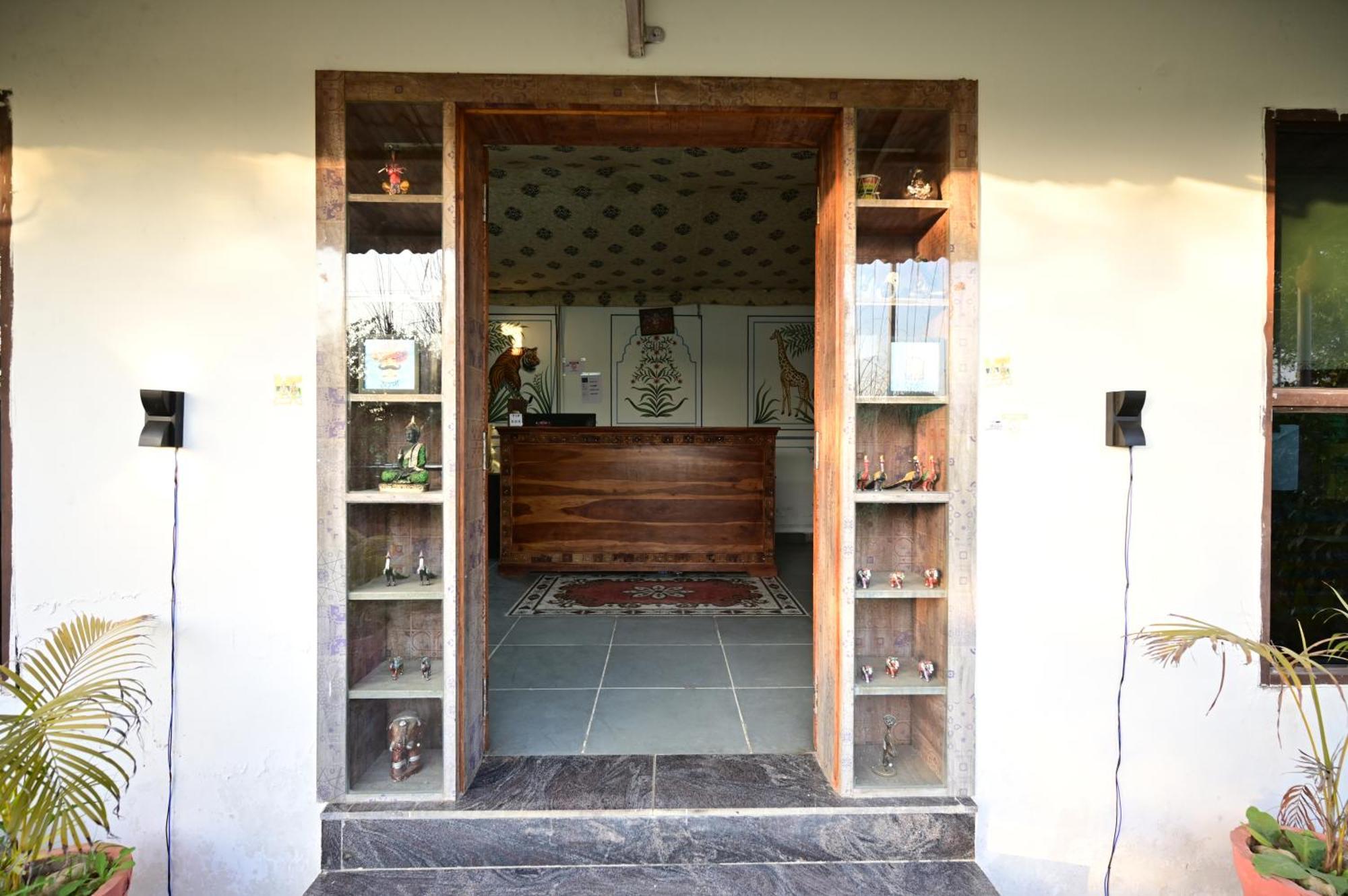 The Castle Crown - Hem Vilas Resort Ranthambhore Sawai Madhopur Bagian luar foto